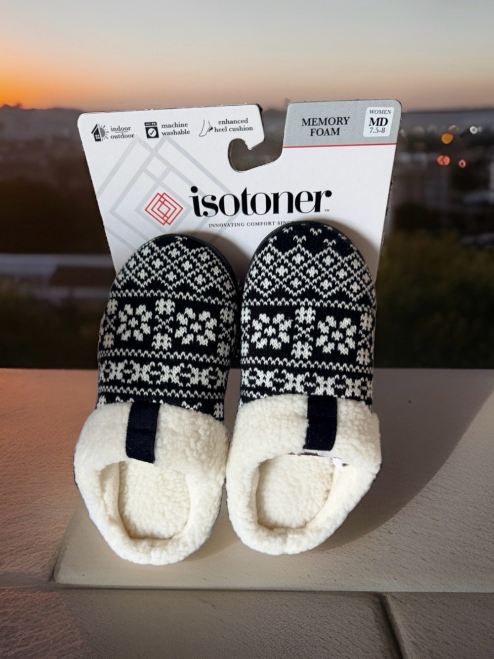 isotoner Memory Foam Heritage Fairisle Knit Hoodback Women's Sz M 7.5-8 Slippers